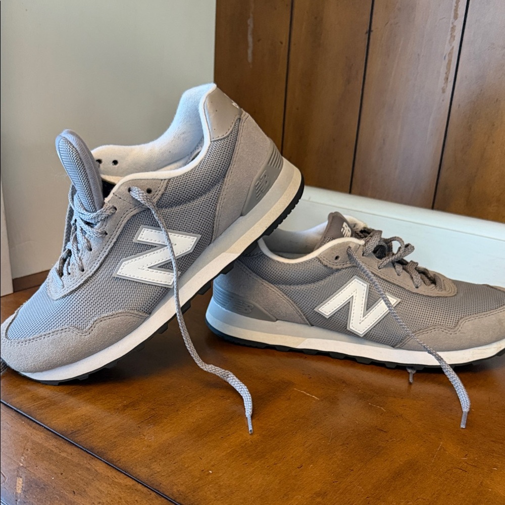 New Balance 515 Men's Sneakers in Gray and White Size 9 Like Nee